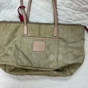 Elegant Beige Tote Bag